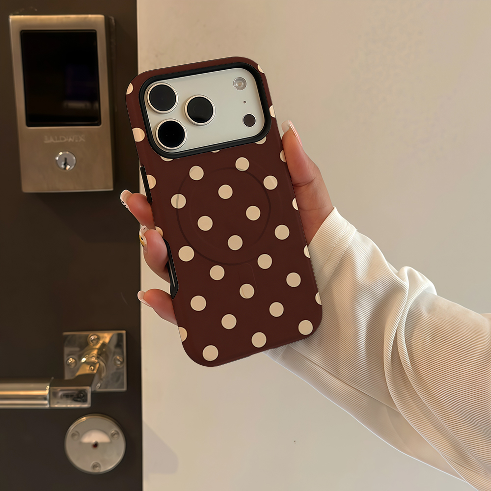 ブラウンベージュの水玉模様の磁気対応iPhoneケース（iP - Apple Iphone 16 のレビューと価格